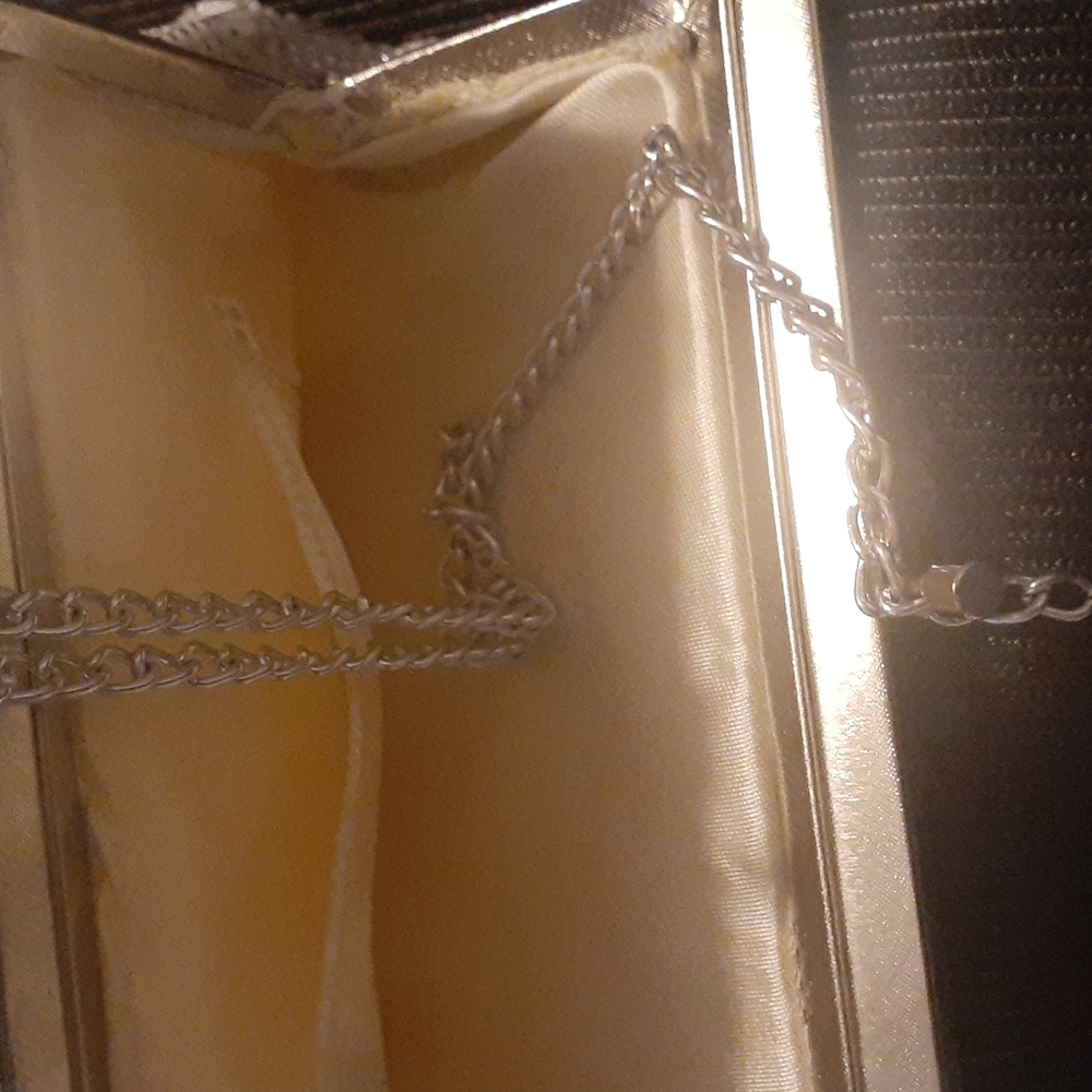 Silver Sequined Clutch - Picture 5 of 5